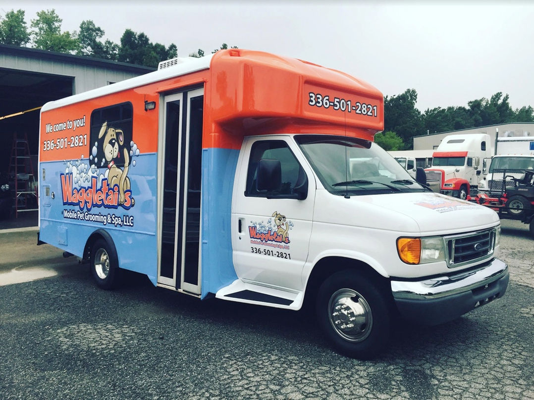 Commercial van in two-tone graphics