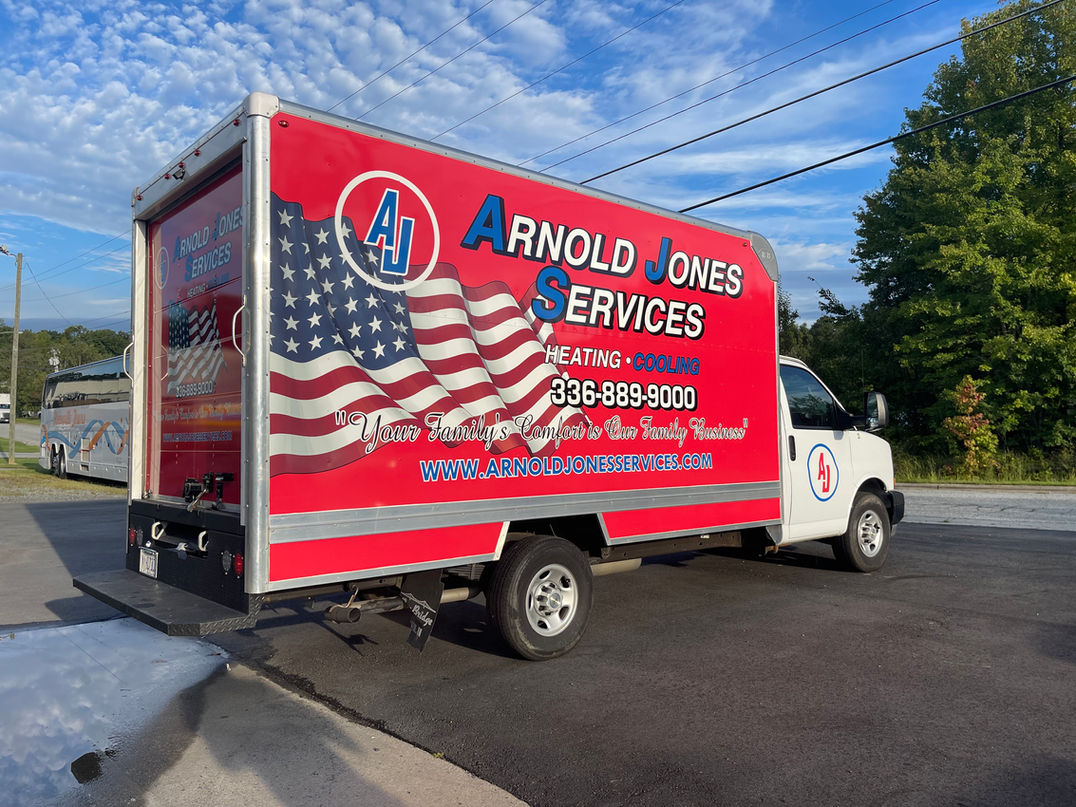 Box truck &mdash; flag wrap