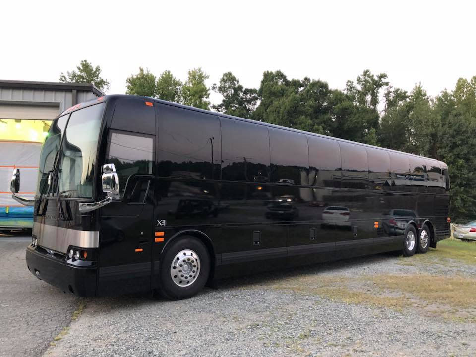 Full coach respray &mdash; gloss black