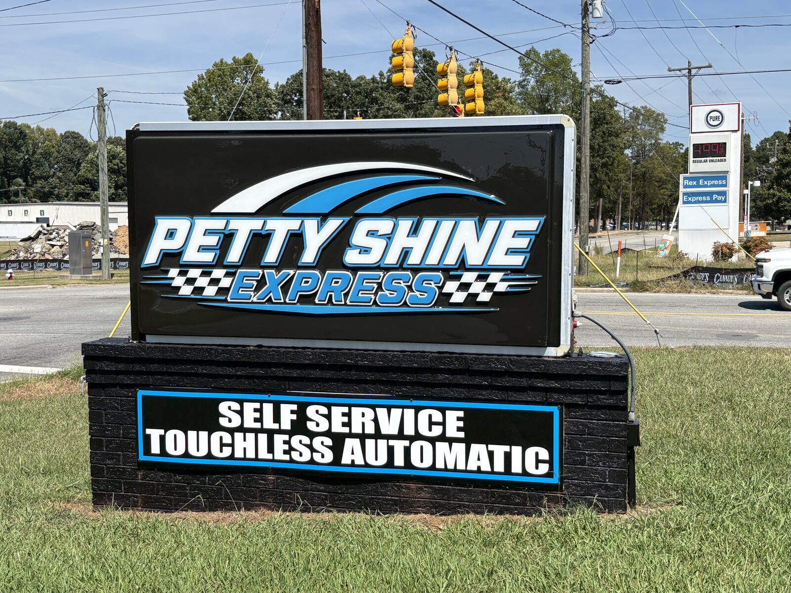 Illuminated roadside sign